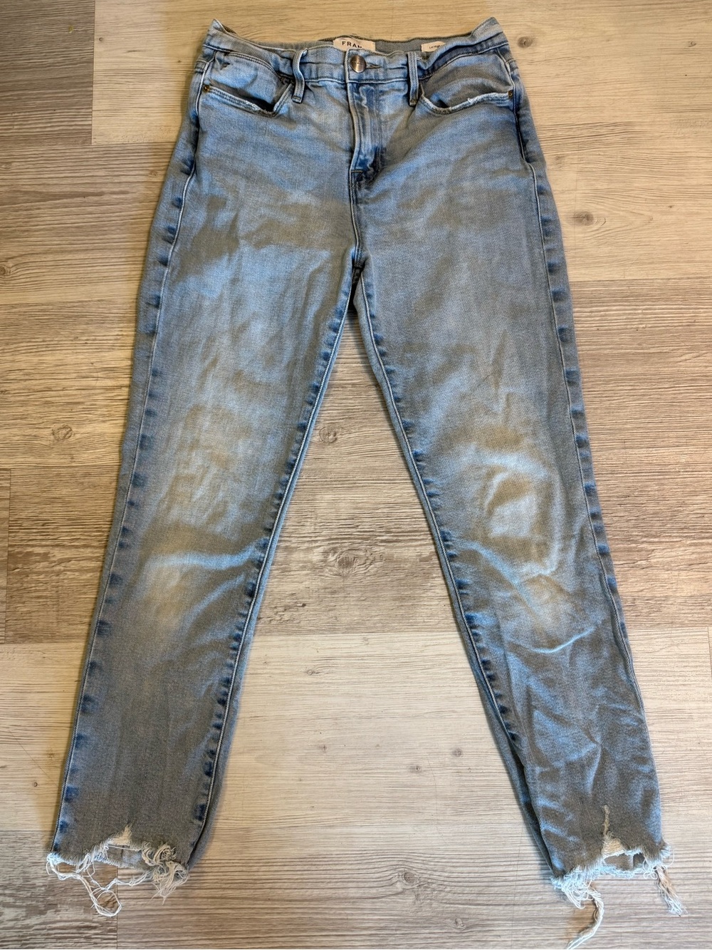 FRAME Le High Straight Raw Hem Jeans Light Wash Size 26 EUC